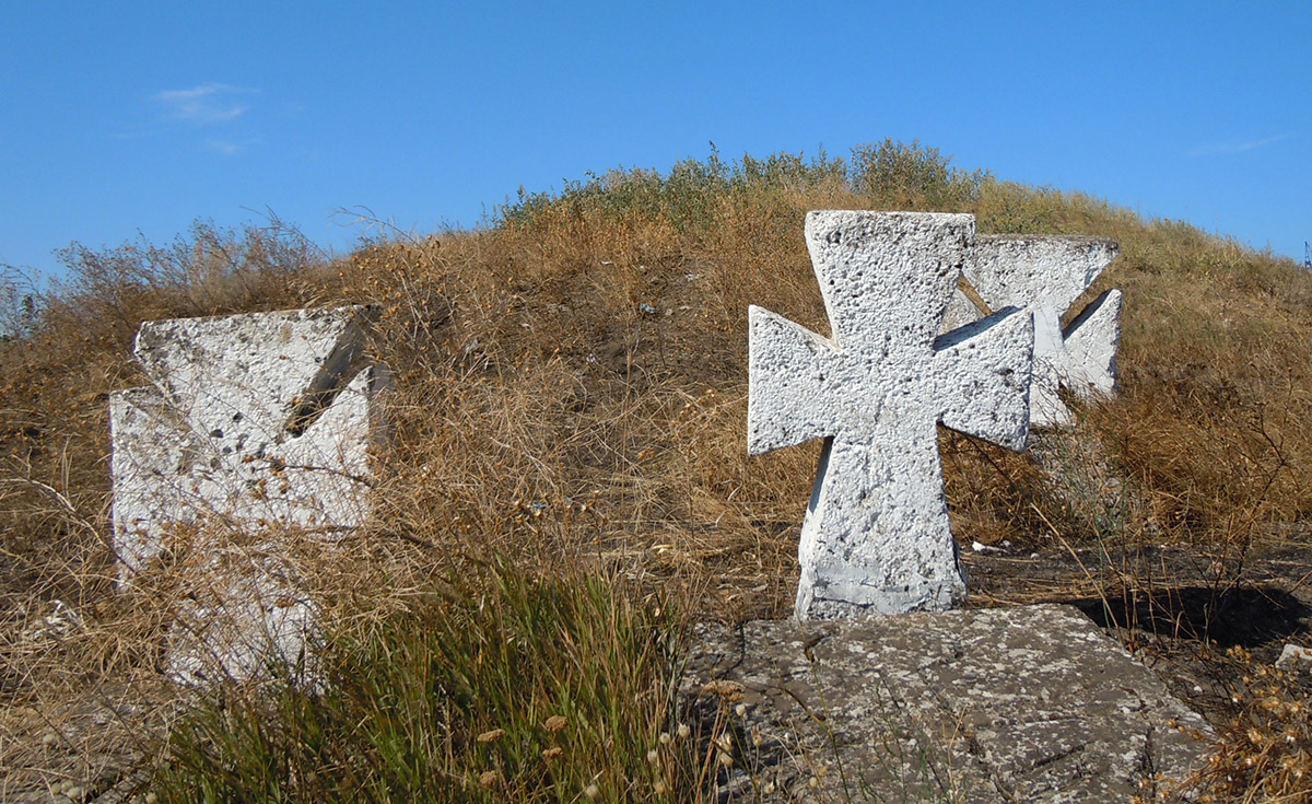 Козацькі хрести на цвинтарі в селі Усатово під Одесою