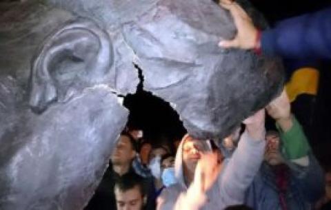 Знесли пам’ятник Леніну у Харкові