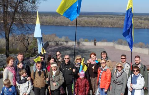 Київська група у Каневі 6 квітня 2014 року