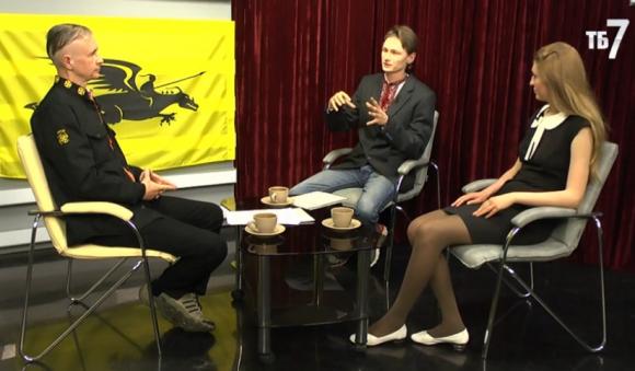 Ігор Каганець, Олексій Тищенко і Катерина Чередніченко 26.04.2015 на ТБ-7 у програмі "Друге дно" Ігор Каганець, Олексій Тищенко і Катерина Чередніченко 26.04.2015 на ТБ-7 у програмі "Друге дно"